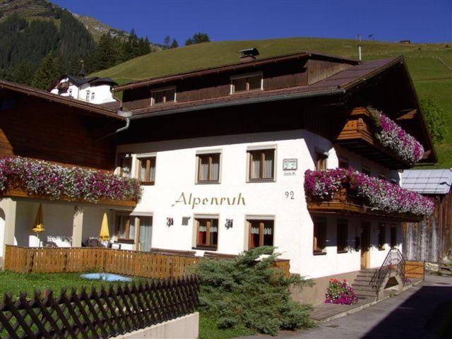 Ferienwohnung Gästehaus Alpenruh Holzgau Exterior foto