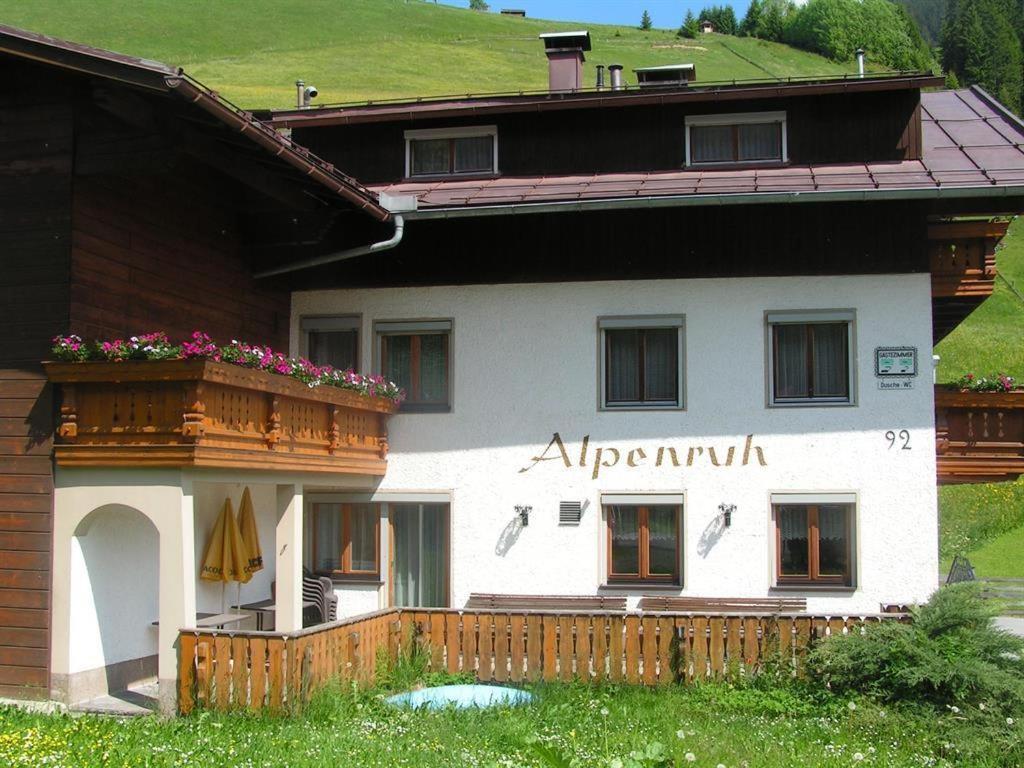 Gästehaus Alpenruh Holzgau Exterior foto